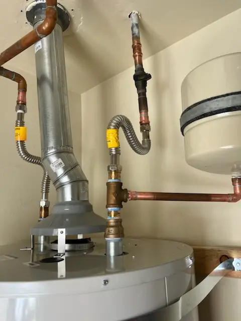 Water heater installation and plumbing repair in Las Palmas Grand